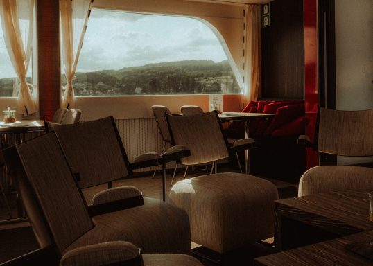 Innenraum einer Fähre am Bodensee